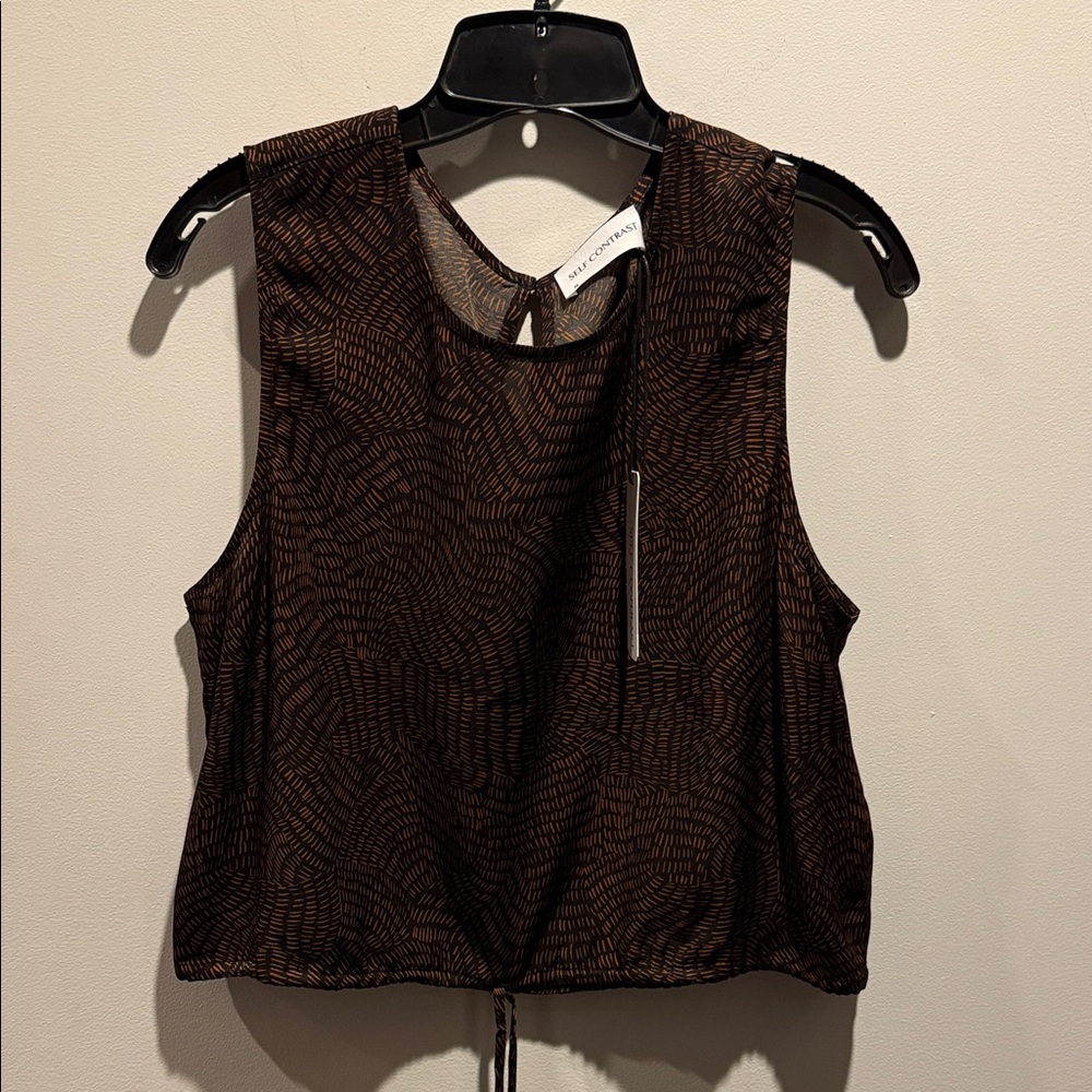 Self Contrast Brown Patterned Crop Top